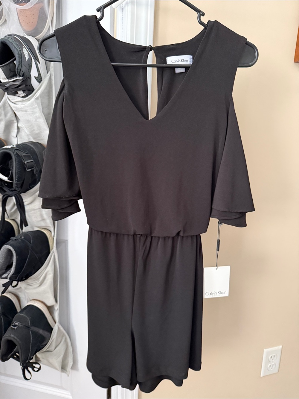 Calvin Klein Black V-Neck Cold-Shoulder Mini Dress Romper